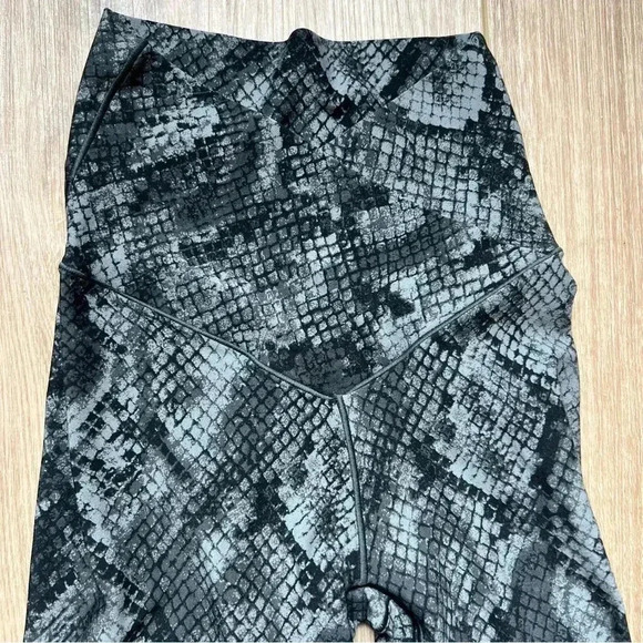 Aerie OFFLINE high rise crossover 7/8 leggings sz XXS - Picture 7 of 7